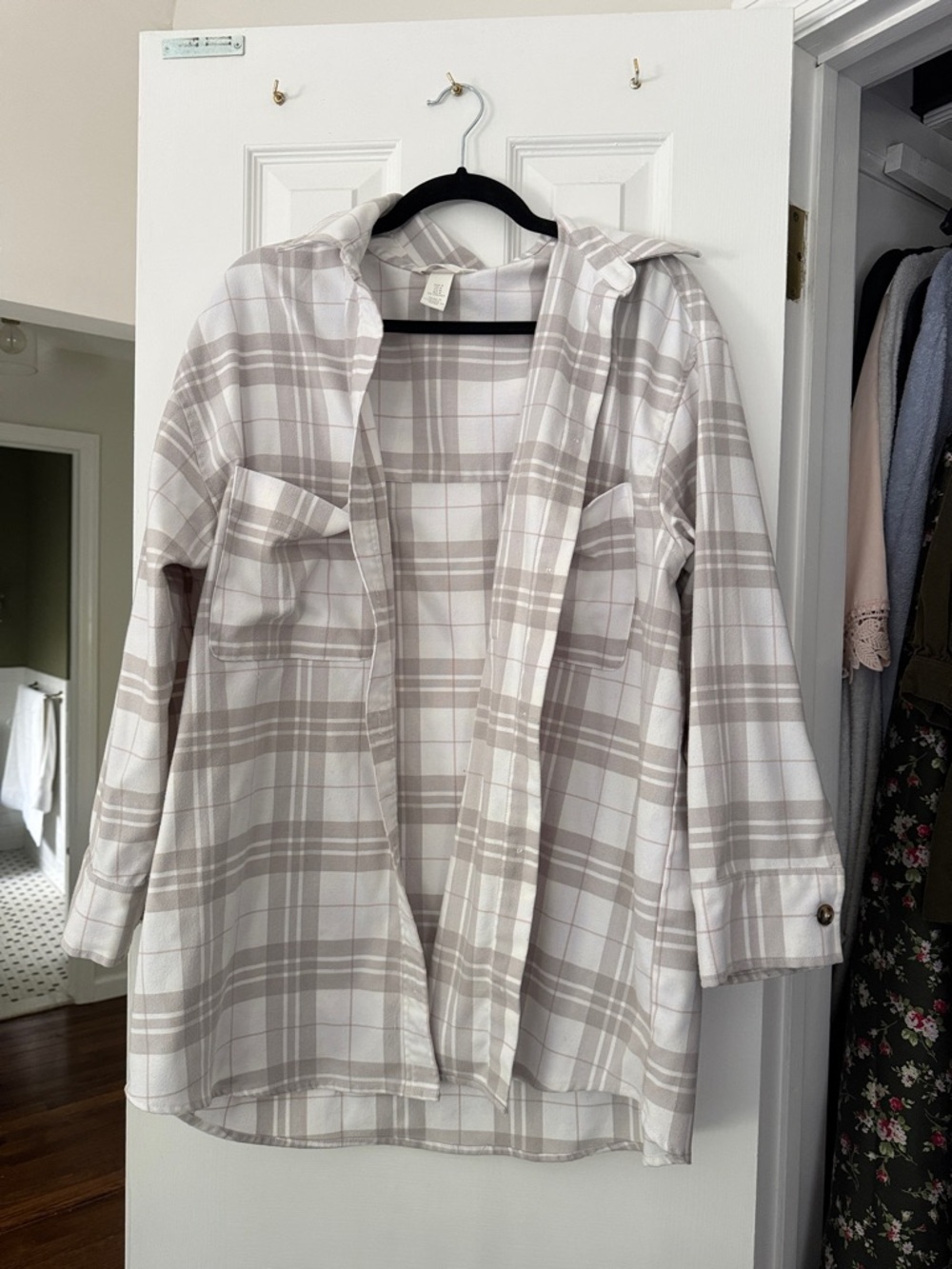 H&M Plaid Hooded Utility Shirt Jacket in Light Taupe and White